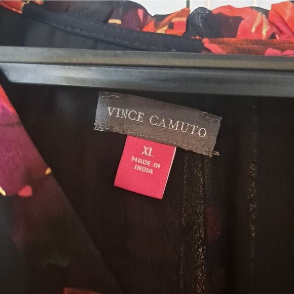 Floral V-Neck Dress - Picture 7 of 9